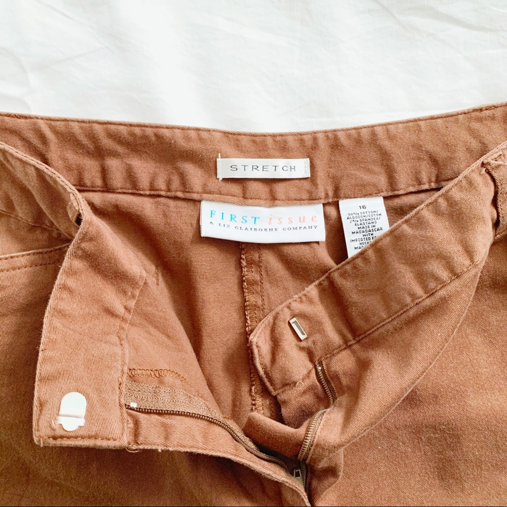 Capri Pants - Picture 5 of 8
